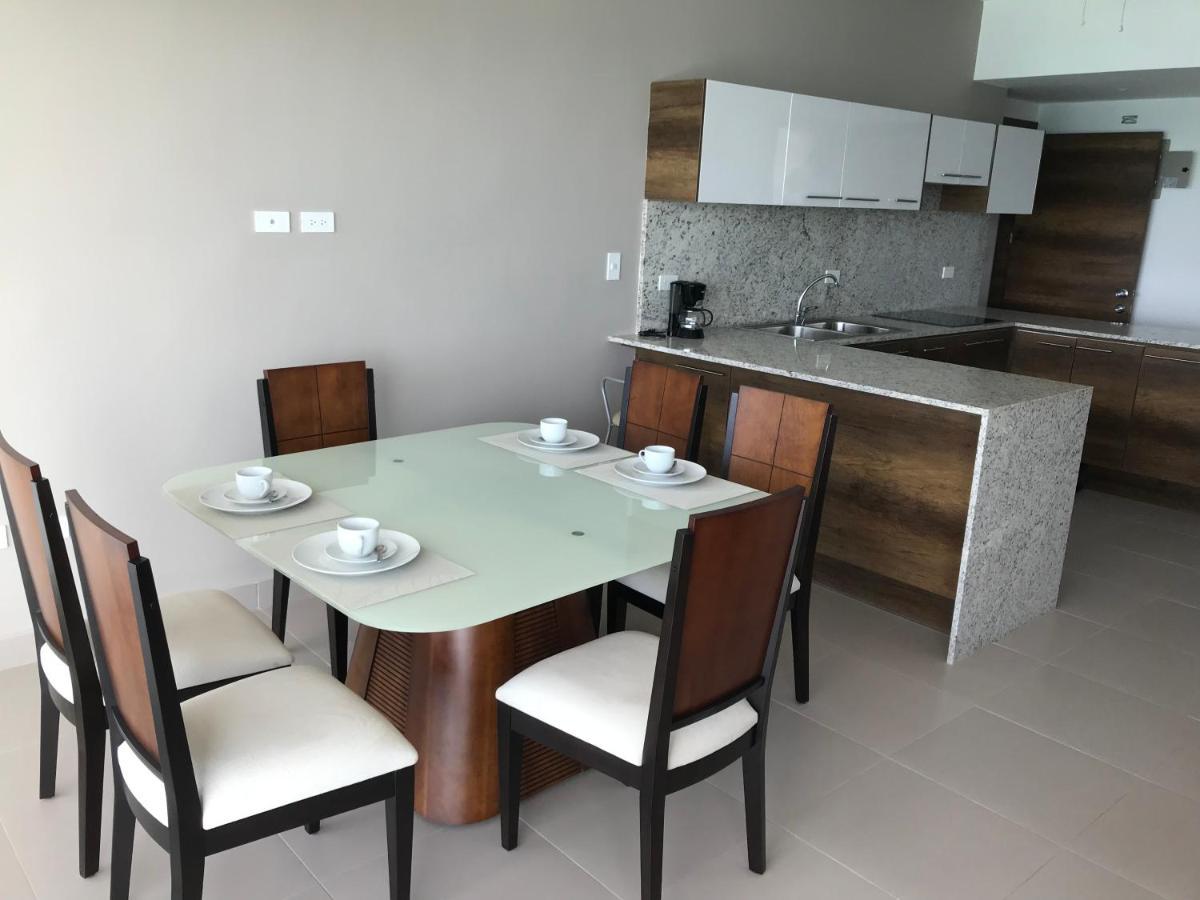 Resort Playa Azul Departamentos Frente Al Mar تونسوبا المظهر الخارجي الصورة